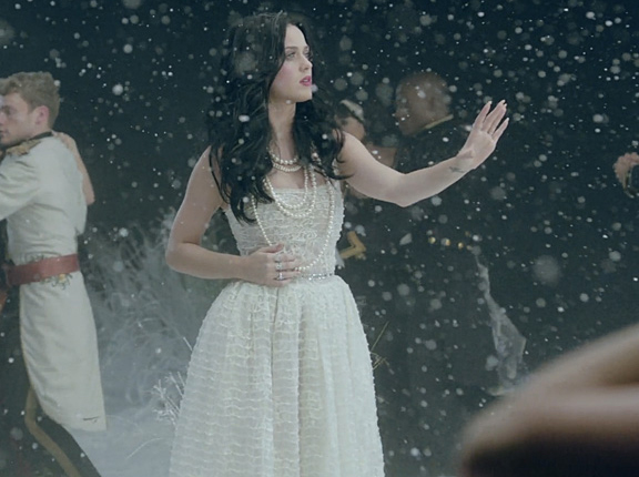 katy-couture3