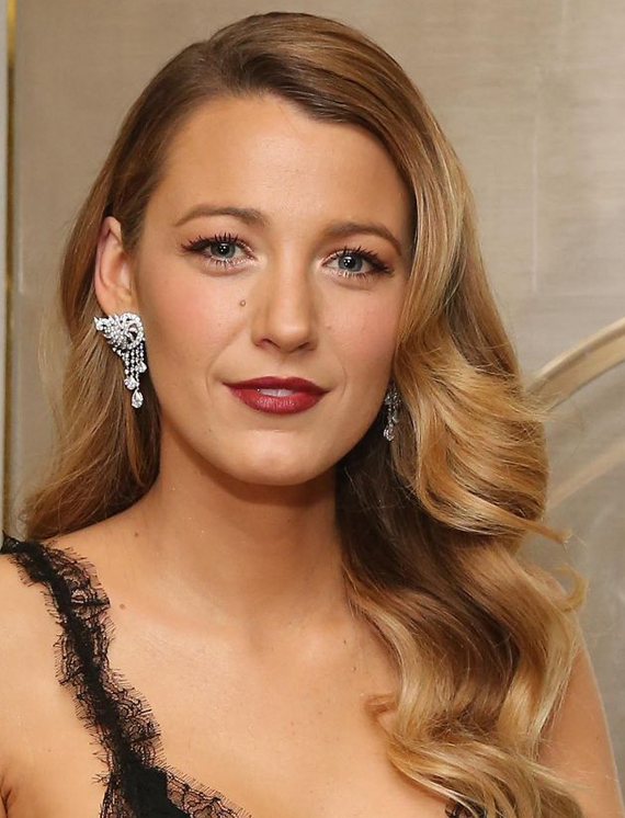 batom-escuro-blake-lively