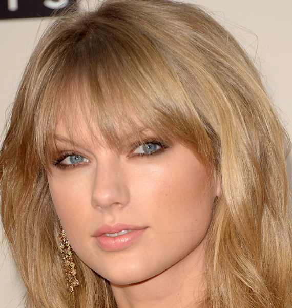 Taylor+Swift+2013+American+Music+Awards+Arrivals+jUurSnggHnBx