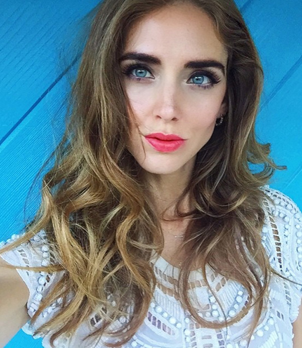 Beach waves à lá Chiara Ferragni? Hairstylist da blogger entrega os