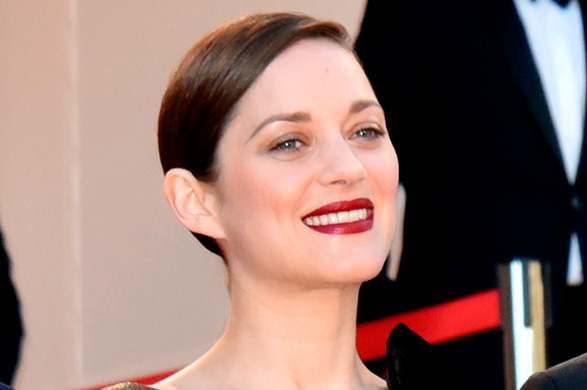 premiere-From-Land-Moon-Marion-Cotillard-let